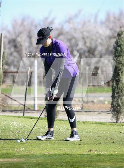 Thumbnail 3 in St. Stanislaus Girls Golf Meet photogallery.