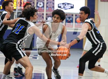 Thumbnail 3 in Poly vs Oak Park (Crown City Round Ball Classic) photogallery.