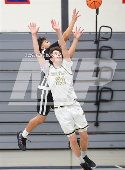 Thumbnail 2 in Poly vs Oak Park (Crown City Round Ball Classic) photogallery.