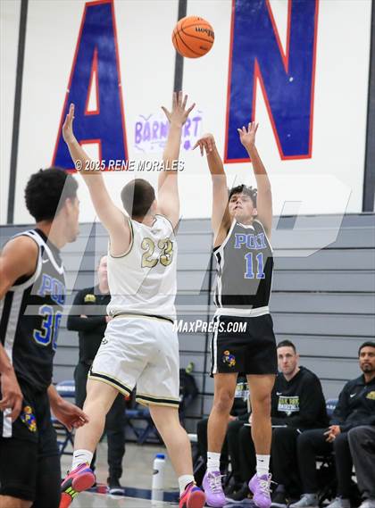 Thumbnail 3 in Poly vs Oak Park (Crown City Round Ball Classic) photogallery.