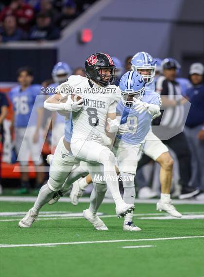 Thumbnail 2 in Emerson vs. Colleyville Heritage (UIL 5A Football Quarterfinals) photogallery.