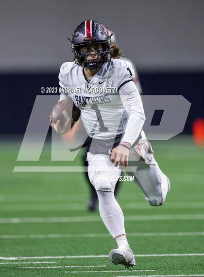 Thumbnail 3 in Emerson vs. Colleyville Heritage (UIL 5A Football Quarterfinals) photogallery.