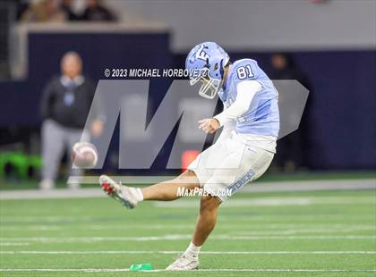 Thumbnail 3 in Emerson vs. Colleyville Heritage (UIL 5A Football Quarterfinals) photogallery.
