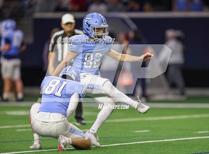 Thumbnail 2 in Emerson vs. Colleyville Heritage (UIL 5A Football Quarterfinals) photogallery.