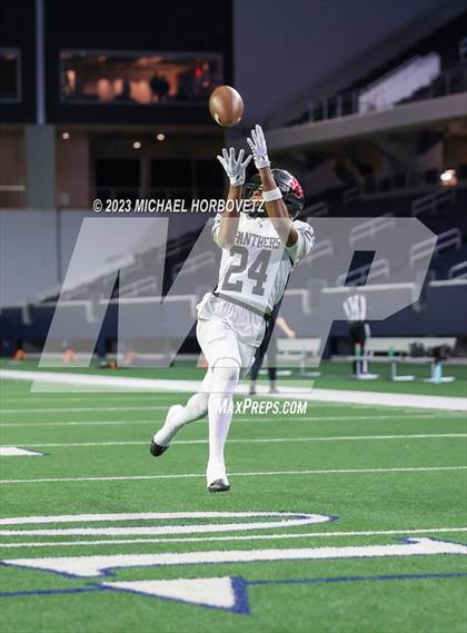 Thumbnail 2 in Emerson vs. Colleyville Heritage (UIL 5A Football Quarterfinals) photogallery.