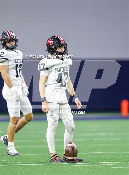 Thumbnail 1 in Emerson vs. Colleyville Heritage (UIL 5A Football Quarterfinals) photogallery.