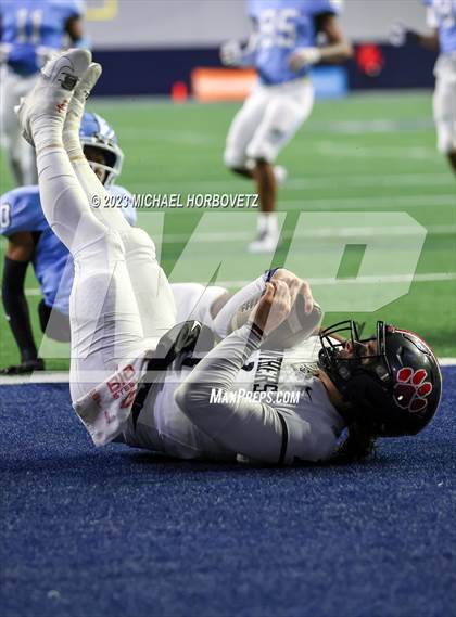 Thumbnail 1 in Emerson vs. Colleyville Heritage (UIL 5A Football Quarterfinals) photogallery.