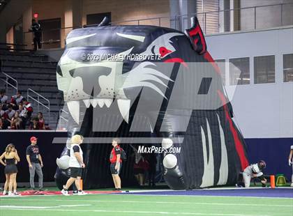 Thumbnail 2 in Emerson vs. Colleyville Heritage (UIL 5A Football Quarterfinals) photogallery.