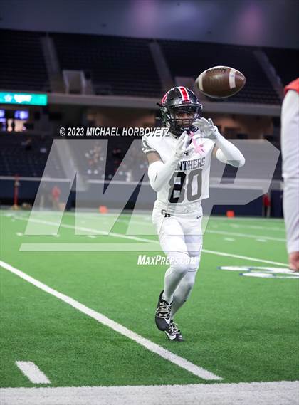 Thumbnail 1 in Emerson vs. Colleyville Heritage (UIL 5A Football Quarterfinals) photogallery.