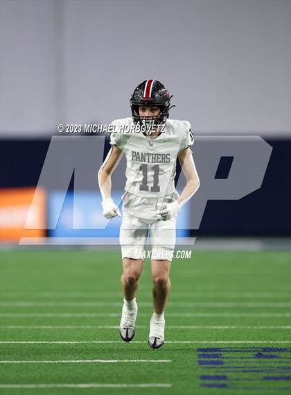 Thumbnail 3 in Emerson vs. Colleyville Heritage (UIL 5A Football Quarterfinals) photogallery.