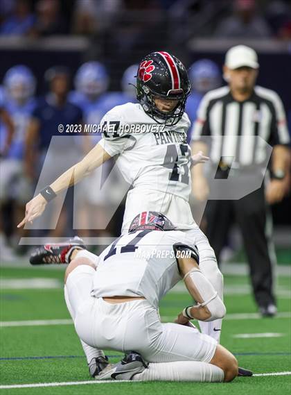 Thumbnail 3 in Emerson vs. Colleyville Heritage (UIL 5A Football Quarterfinals) photogallery.