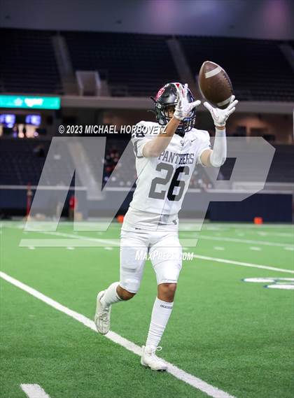 Thumbnail 3 in Emerson vs. Colleyville Heritage (UIL 5A Football Quarterfinals) photogallery.