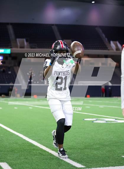 Thumbnail 1 in Emerson vs. Colleyville Heritage (UIL 5A Football Quarterfinals) photogallery.