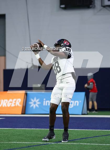 Thumbnail 1 in Emerson vs. Colleyville Heritage (UIL 5A Football Quarterfinals) photogallery.