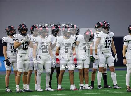 Thumbnail 2 in Emerson vs. Colleyville Heritage (UIL 5A Football Quarterfinals) photogallery.