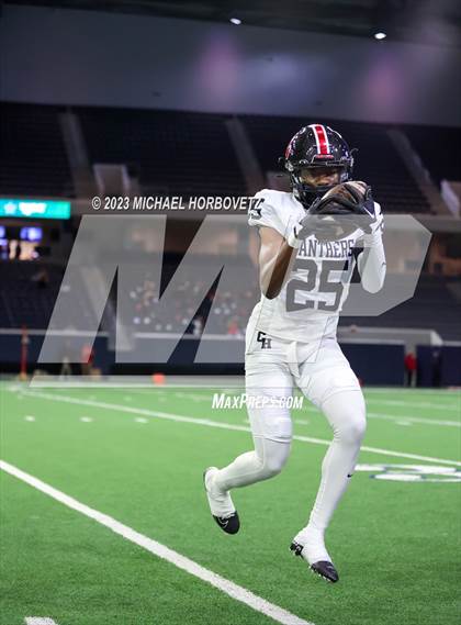 Thumbnail 3 in Emerson vs. Colleyville Heritage (UIL 5A Football Quarterfinals) photogallery.