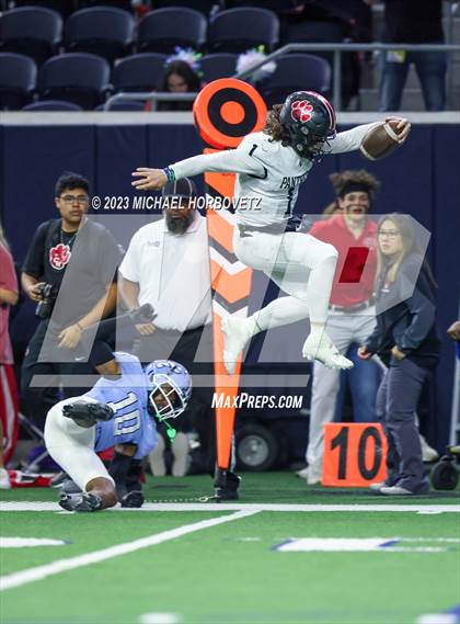 Thumbnail 1 in Emerson vs. Colleyville Heritage (UIL 5A Football Quarterfinals) photogallery.