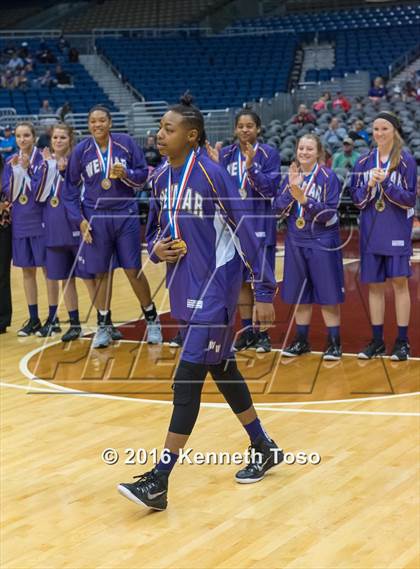 Thumbnail 1 in Weimar vs. Panhandle (UIL 2A Final) photogallery.