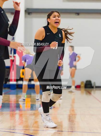 Thumbnail 2 in Hamilton vs Notre Dame Prep (Nike TOC Southwest) photogallery.