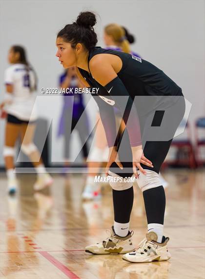 Thumbnail 2 in Hamilton vs Notre Dame Prep (Nike TOC Southwest) photogallery.