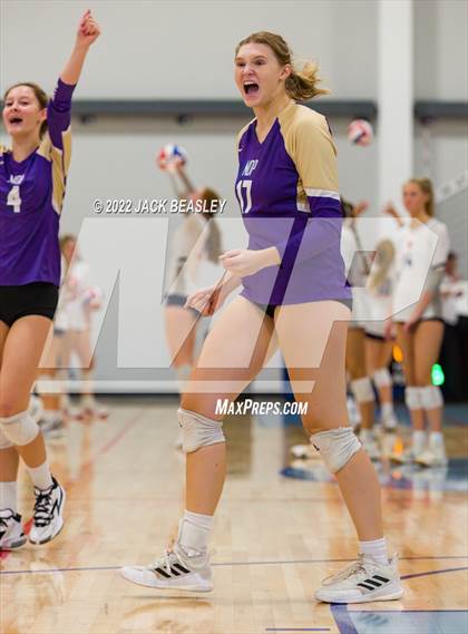 Thumbnail 2 in Hamilton vs Notre Dame Prep (Nike TOC Southwest) photogallery.