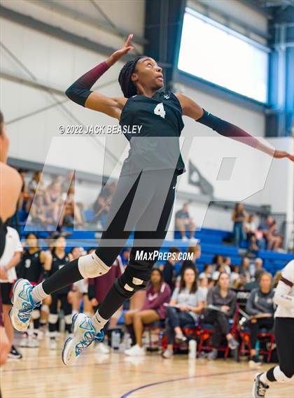 Thumbnail 3 in Hamilton vs Notre Dame Prep (Nike TOC Southwest) photogallery.