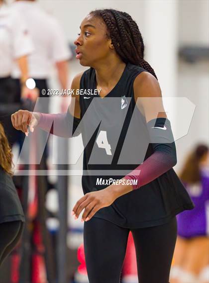 Thumbnail 2 in Hamilton vs Notre Dame Prep (Nike TOC Southwest) photogallery.