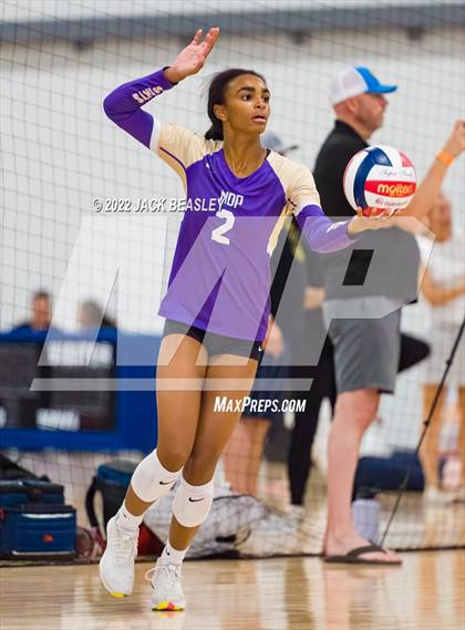 Thumbnail 2 in Hamilton vs Notre Dame Prep (Nike TOC Southwest) photogallery.