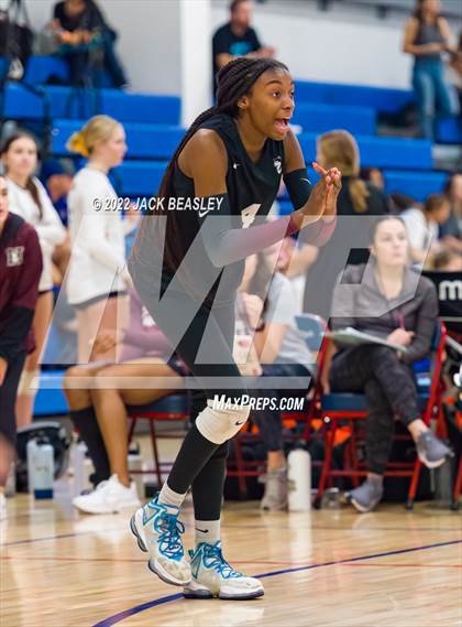 Thumbnail 1 in Hamilton vs Notre Dame Prep (Nike TOC Southwest) photogallery.