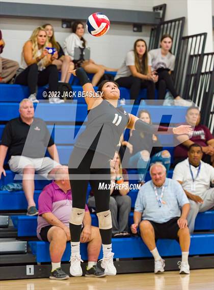 Thumbnail 1 in Hamilton vs Notre Dame Prep (Nike TOC Southwest) photogallery.