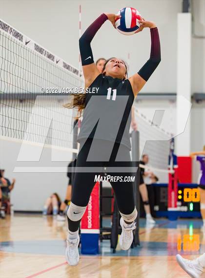 Thumbnail 1 in Hamilton vs Notre Dame Prep (Nike TOC Southwest) photogallery.
