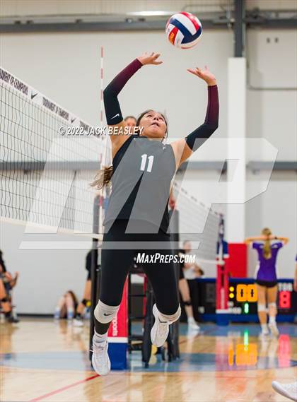 Thumbnail 3 in Hamilton vs Notre Dame Prep (Nike TOC Southwest) photogallery.
