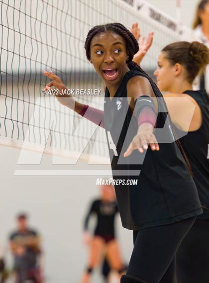 Thumbnail 1 in Hamilton vs Notre Dame Prep (Nike TOC Southwest) photogallery.