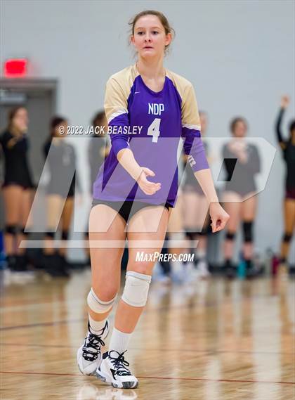 Thumbnail 3 in Hamilton vs Notre Dame Prep (Nike TOC Southwest) photogallery.