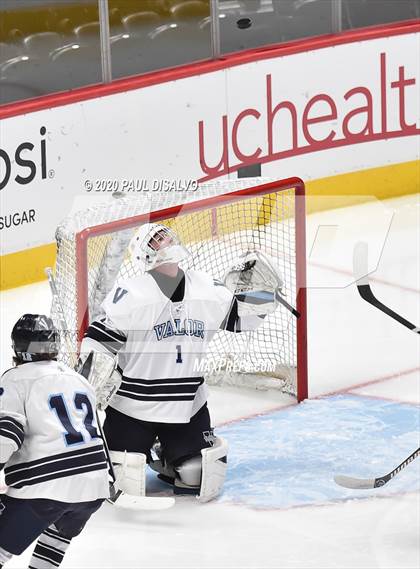 Thumbnail 1 in Valor Christian vs. Regis Jesuit (CHSAA Frozen Four) photogallery.
