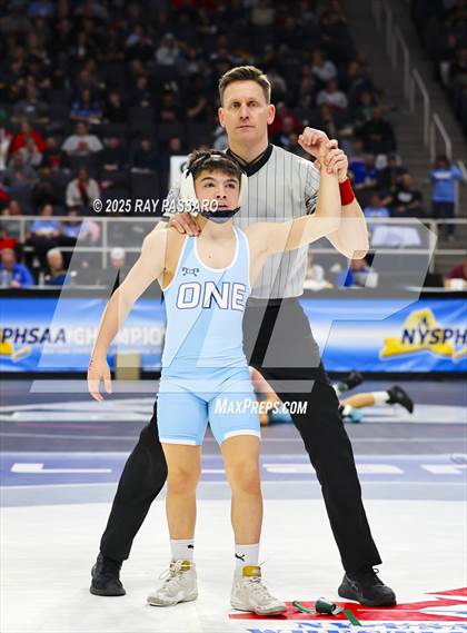 Thumbnail 2 in NYSPHSAA Finals (Round 2) photogallery.