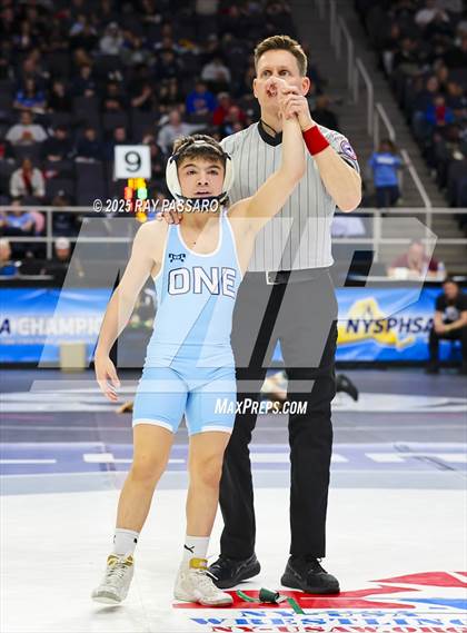 Thumbnail 1 in NYSPHSAA Finals (Round 2) photogallery.