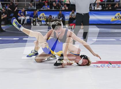 Thumbnail 3 in NYSPHSAA Finals (Round 2) photogallery.