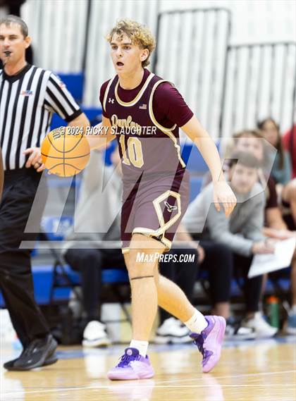 Thumbnail 1 in Dunlap vs Belleville East (Illinois Classic) photogallery.