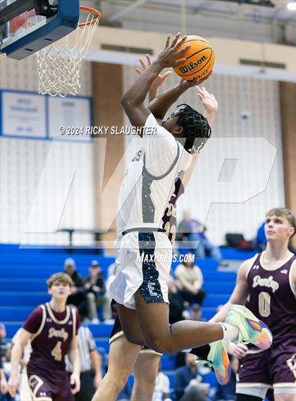 Thumbnail 1 in Dunlap vs Belleville East (Illinois Classic) photogallery.