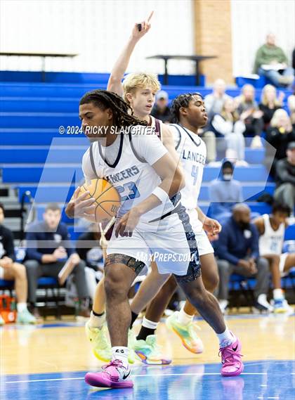 Thumbnail 2 in Dunlap vs Belleville East (Illinois Classic) photogallery.