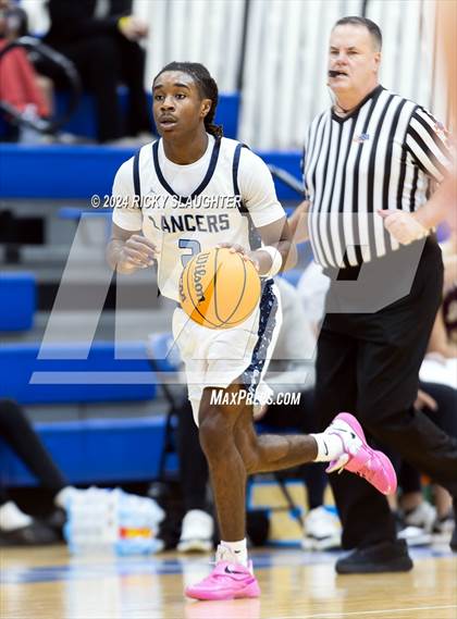 Thumbnail 1 in Dunlap vs Belleville East (Illinois Classic) photogallery.