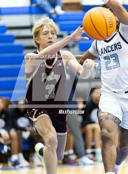 Thumbnail 1 in Dunlap vs Belleville East (Illinois Classic) photogallery.