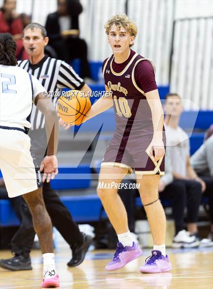 Thumbnail 2 in Dunlap vs Belleville East (Illinois Classic) photogallery.