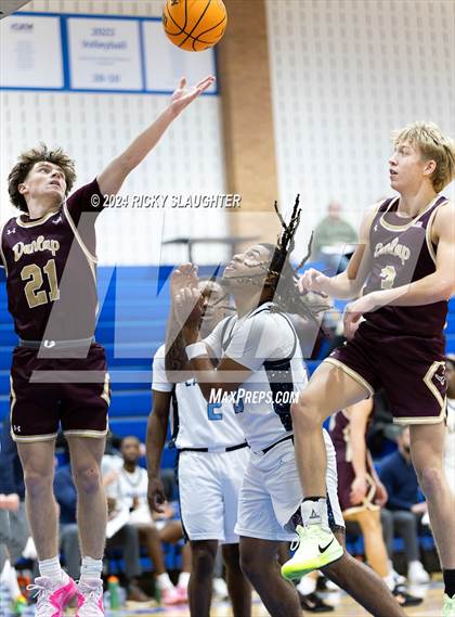 Thumbnail 1 in Dunlap vs Belleville East (Illinois Classic) photogallery.