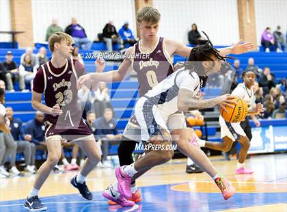 Thumbnail 2 in Dunlap vs Belleville East (Illinois Classic) photogallery.