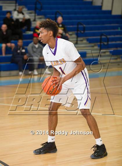 Thumbnail 1 in DeSoto vs. Richardson (McDonald's Texas Invitational) photogallery.