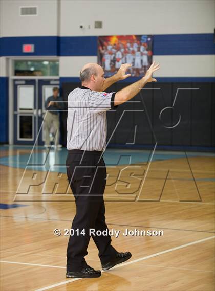 Thumbnail 3 in DeSoto vs. Richardson (McDonald's Texas Invitational) photogallery.
