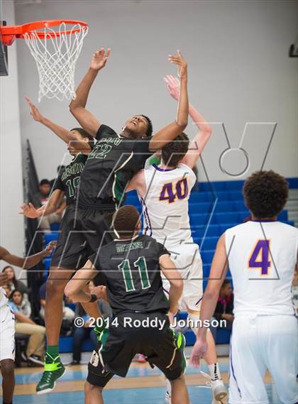 Thumbnail 2 in DeSoto vs. Richardson (McDonald's Texas Invitational) photogallery.