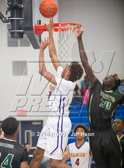 Thumbnail 3 in DeSoto vs. Richardson (McDonald's Texas Invitational) photogallery.